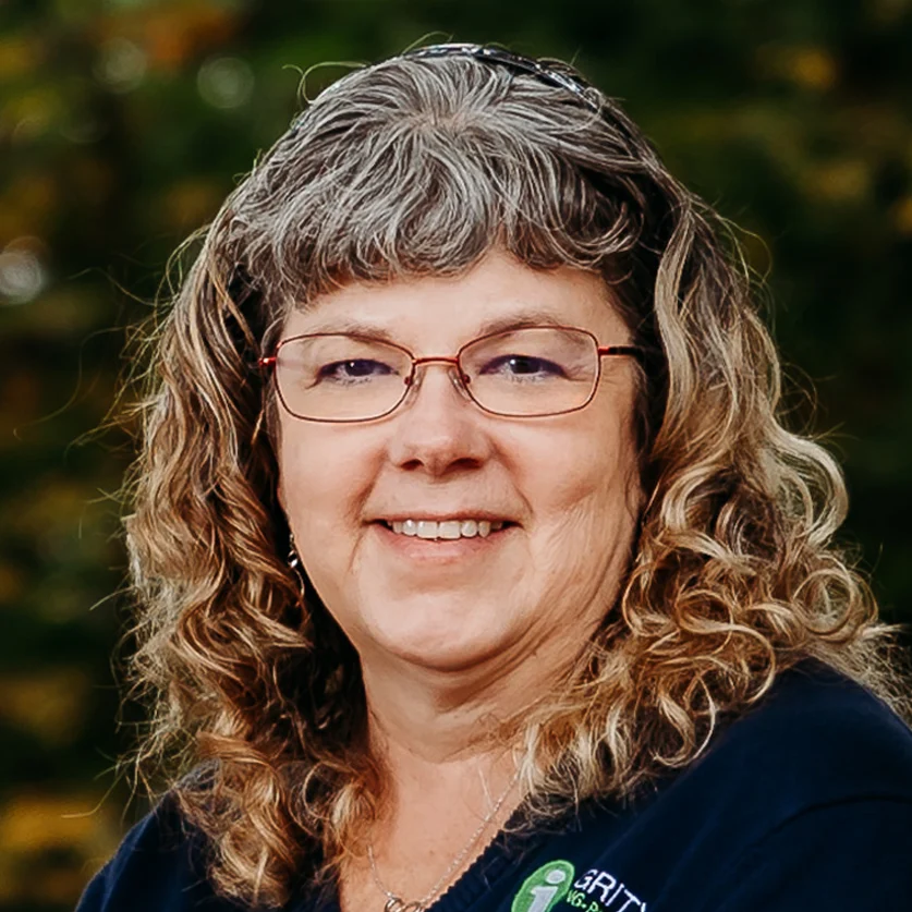 INT BOOK - About - Dana Hilton - 2025