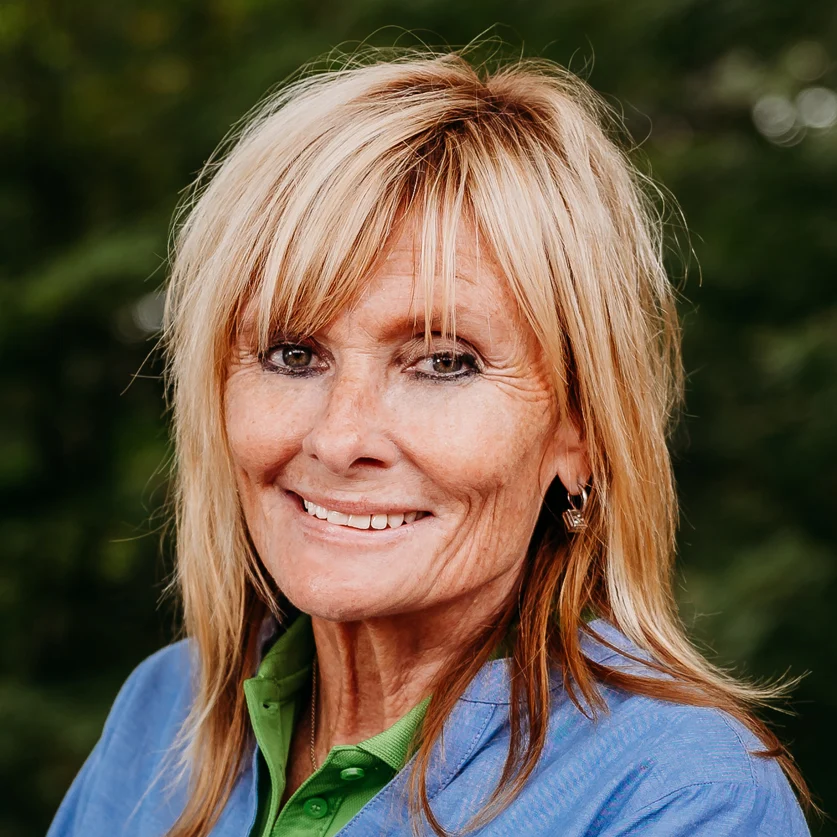 INT BOOK - About - Lee Goehler - 2025